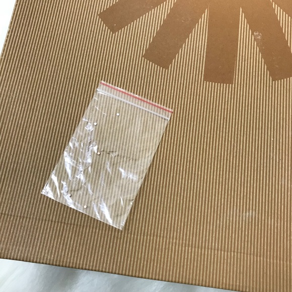 UGG Australia Classic Mini Crystal Bow In Maroon - Picture 8 of 8